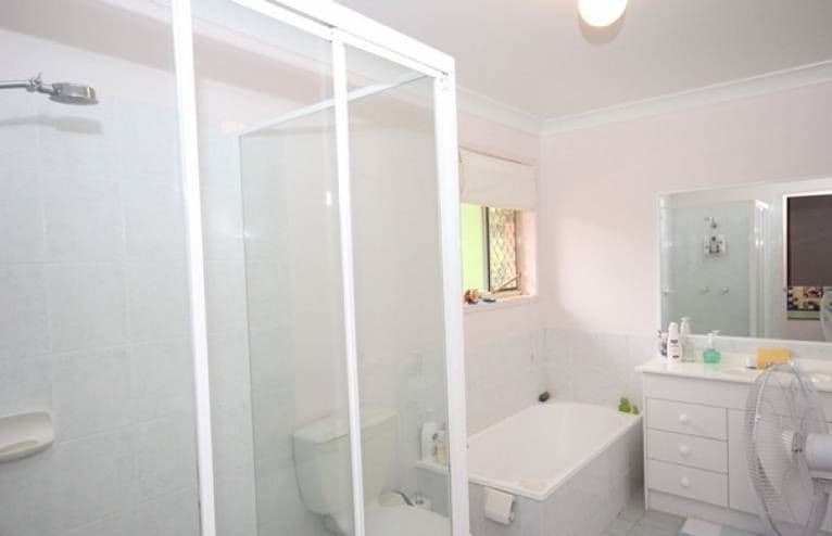 17 Monterey Avenue, Banora Point NSW 2486, Banora Point - Thumbnail 4