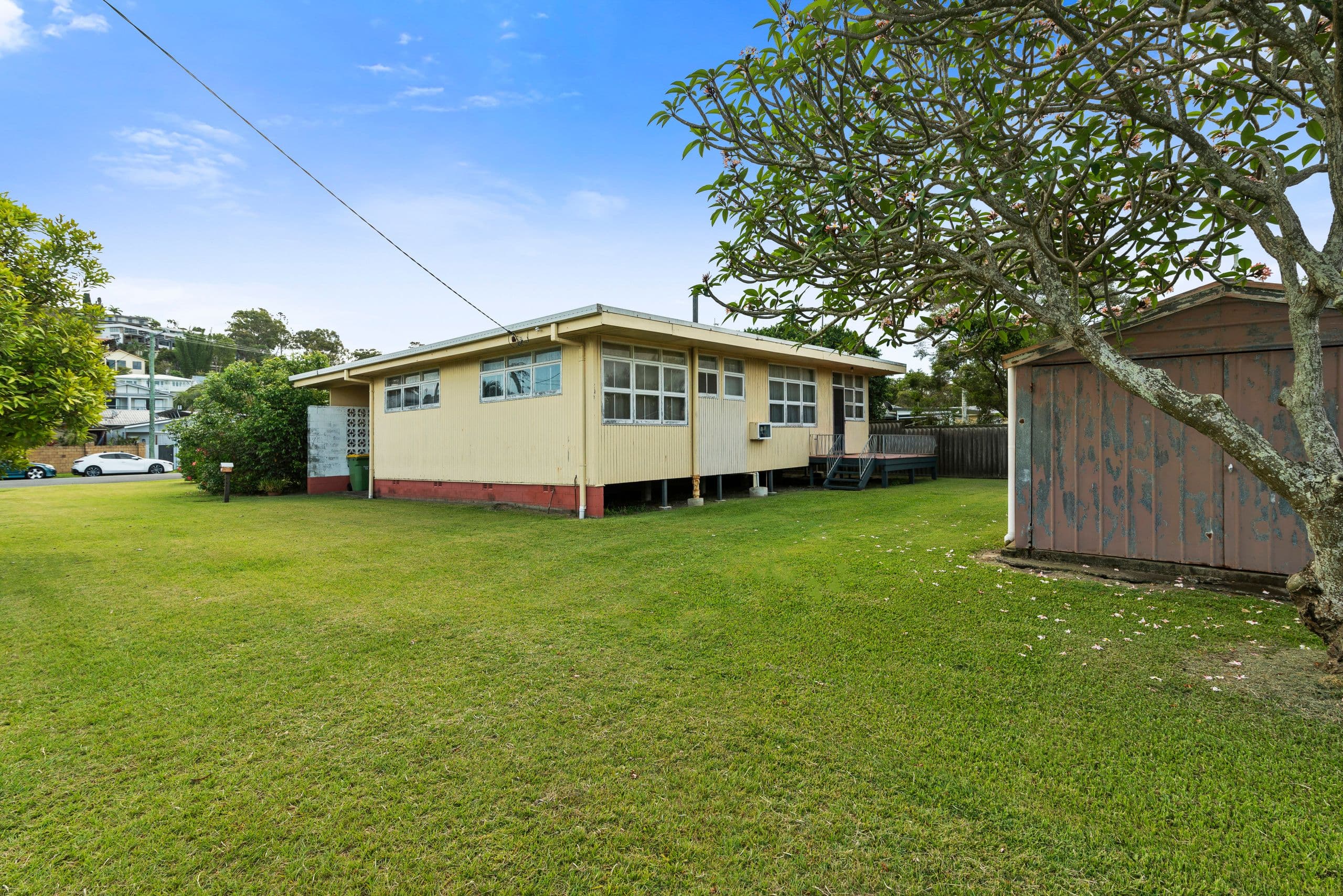 13 Chaffey Street, Tugun QLD 4224, Tugun - Thumbnail 2