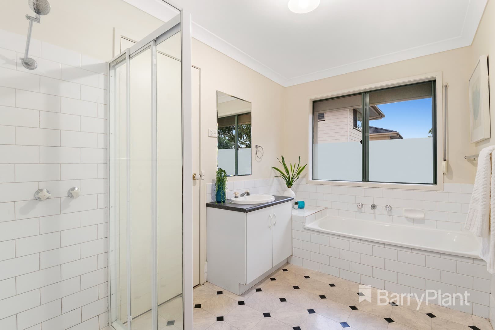 16 Ventura Street, Blackburn North, VIC 3130, Blackburn North - Thumbnail 8