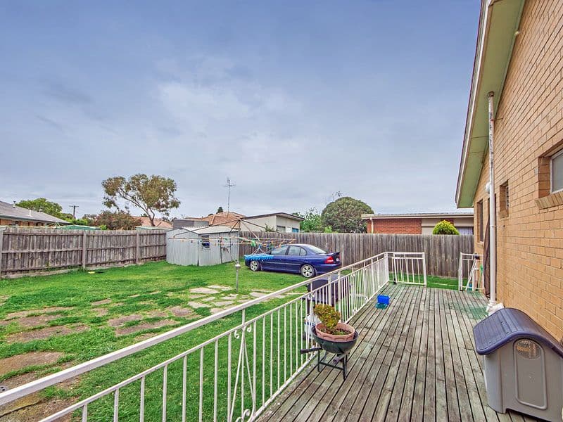 32 Richmond Crescent, WERRIBEE VIC 3030, Werribee - Thumbnail 3