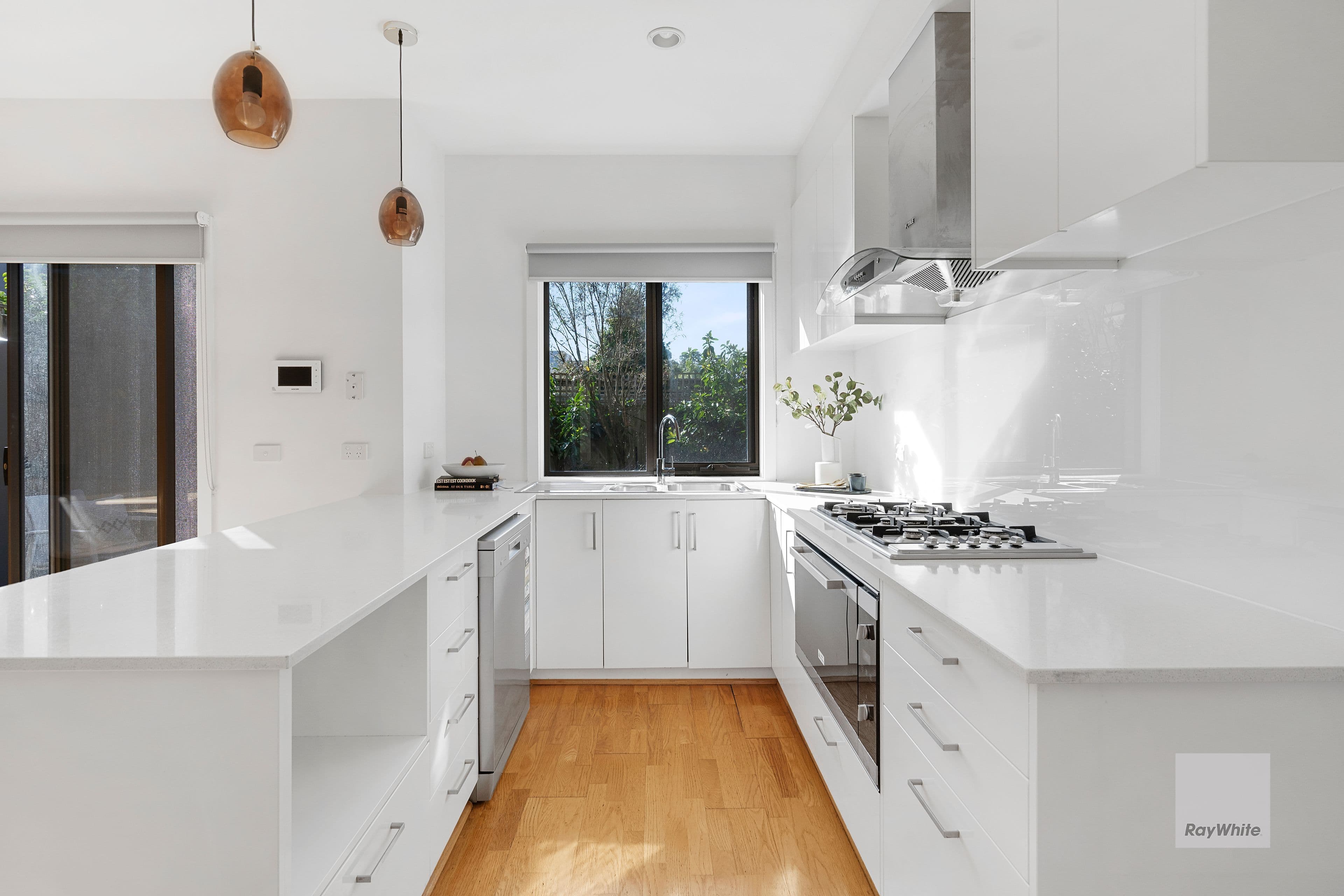 62 Nickson Street, Bundoora VIC 3083, Bundoora - Thumbnail 4