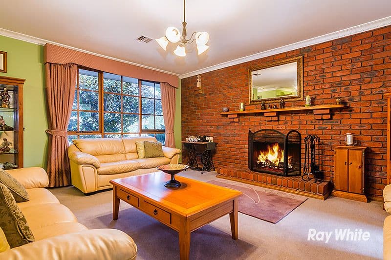 5 Cheshunt Court, Cranbourne North VIC 3977, Cranbourne North - Thumbnail 2