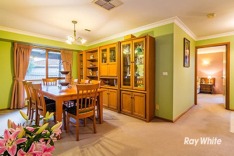 5 Cheshunt Court, Cranbourne North VIC 3977, Cranbourne North - Thumbnail 6