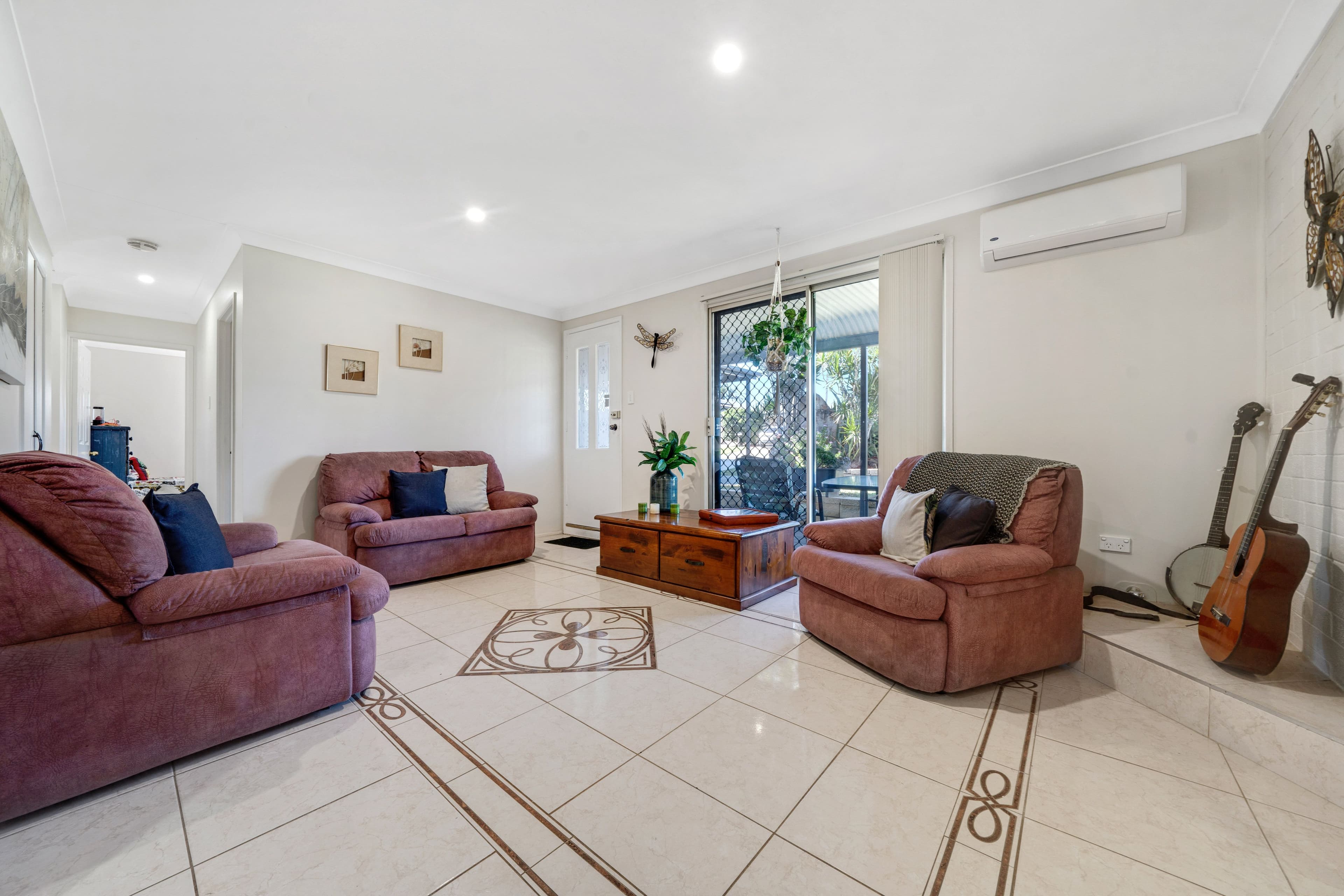 10 Albert Street, Eagleby QLD 4207, Eagleby - Thumbnail 3