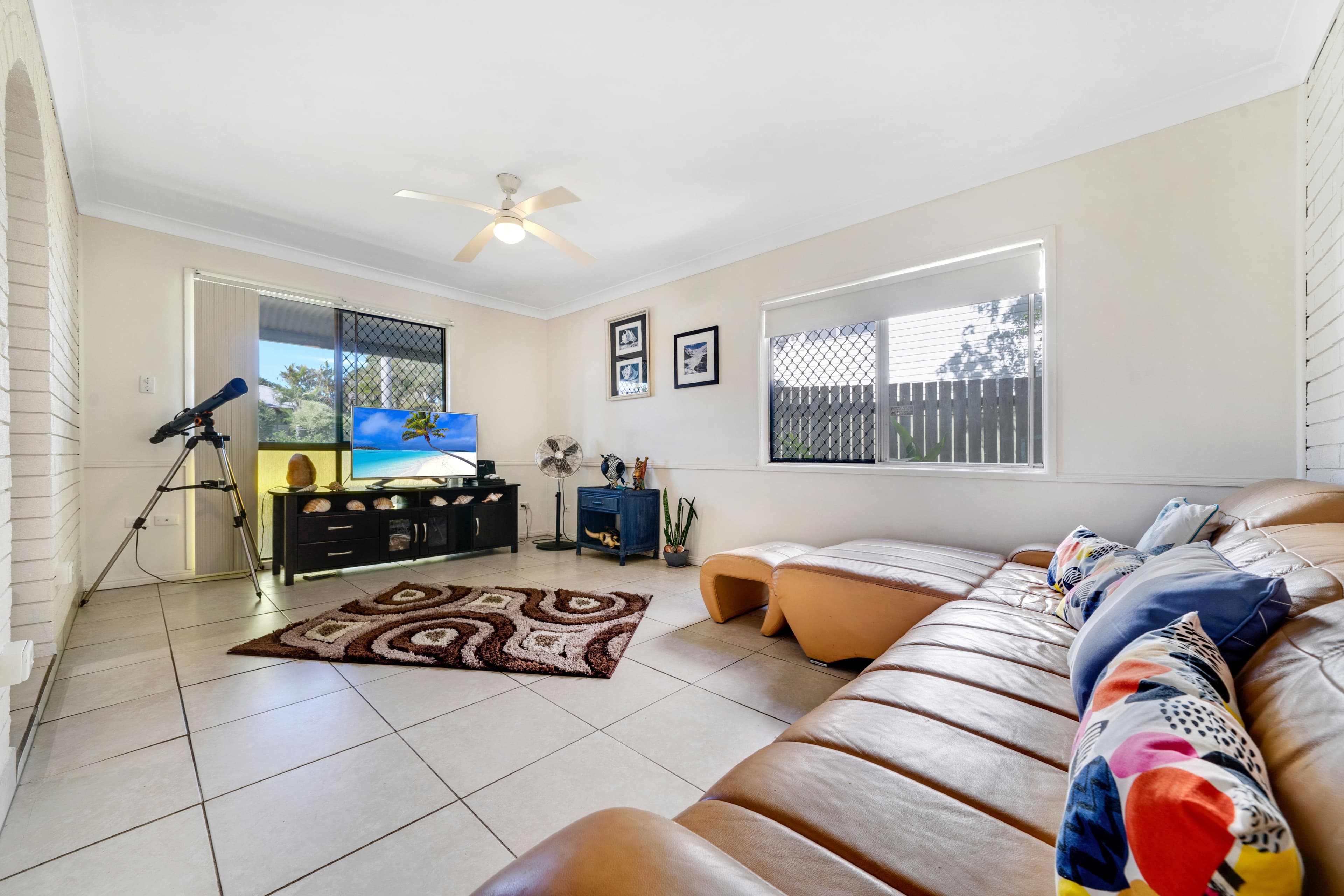 10 Albert Street, Eagleby QLD 4207, Eagleby - Thumbnail 5