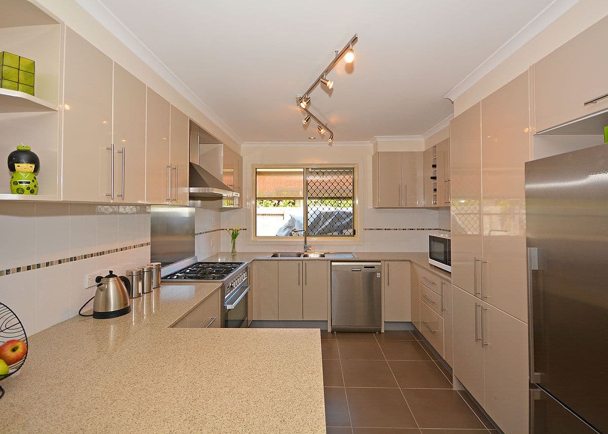 25 Anchorage Circuit, Point Vernon QLD 4655, Point Vernon - Thumbnail 2