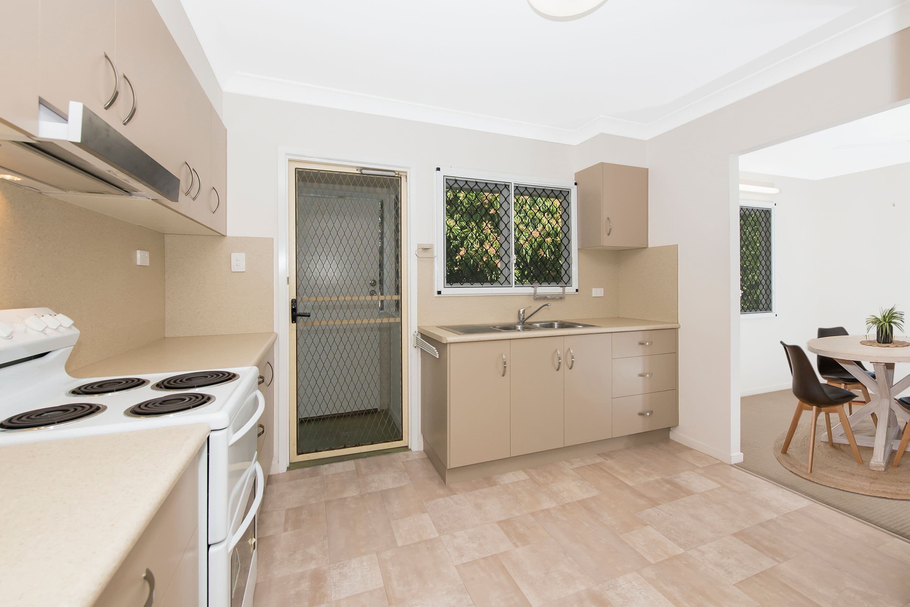 27 Willis Street, Vincent QLD 4814, Vincent - Thumbnail 2