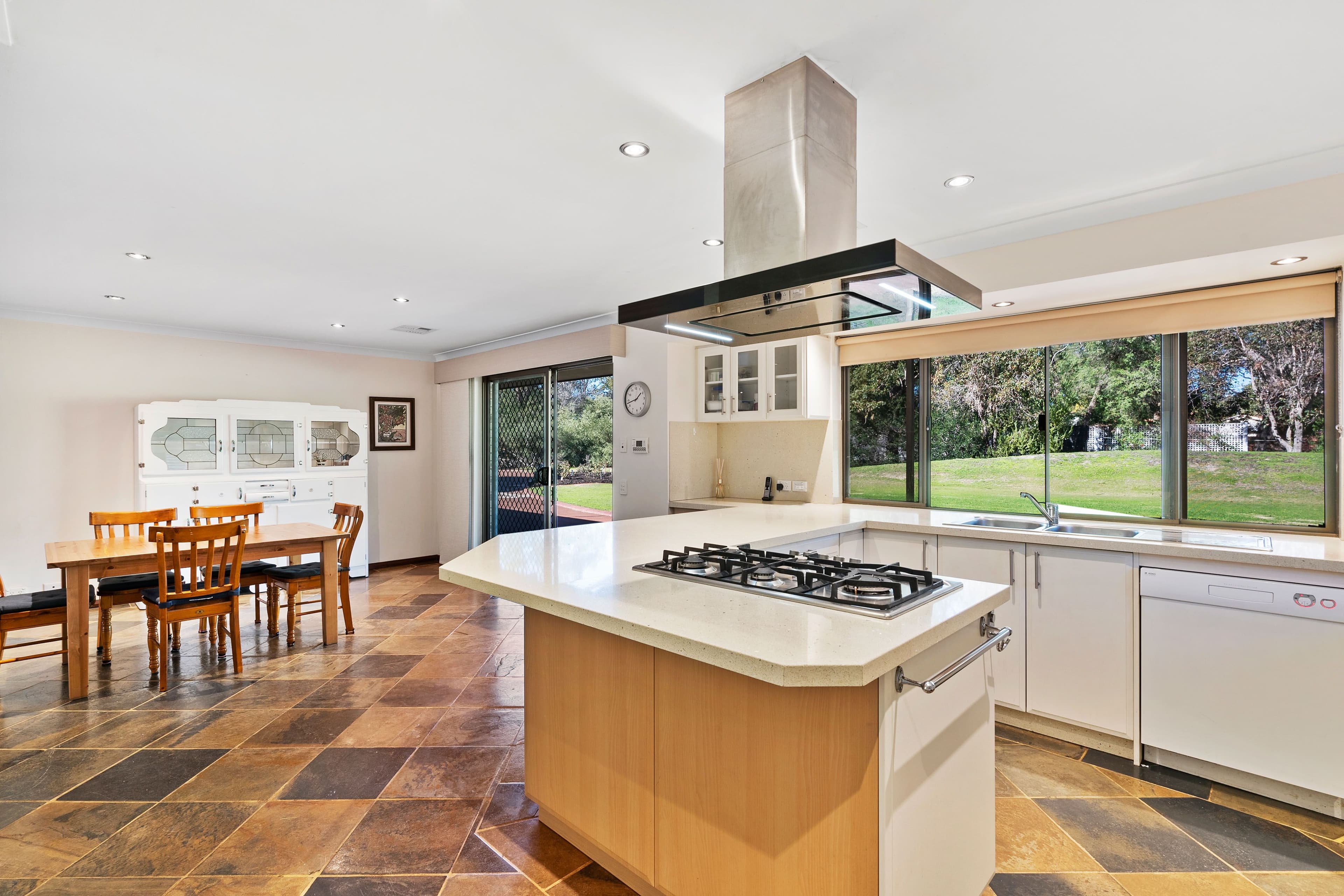 93 Garden Park Drive, Wanneroo WA 6065, Wanneroo - Thumbnail 8