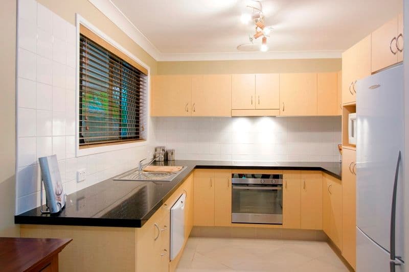 82 Rumrunner Street, MERMAID WATERS QLD 4218, Mermaid Waters - Thumbnail 7