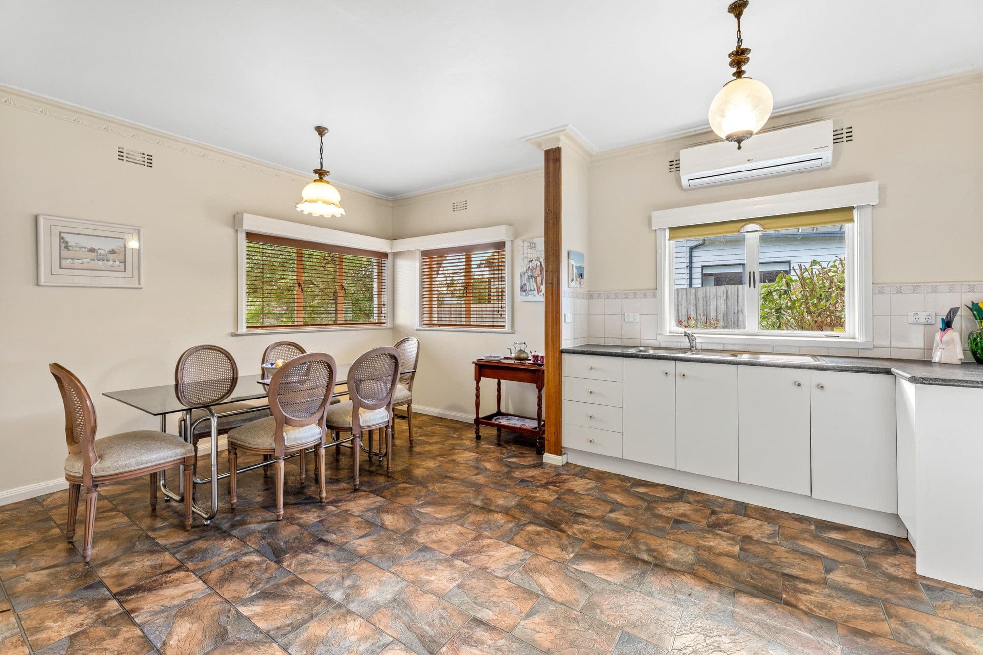 27 Gillard Street, Burwood VIC 3125, Burwood - Thumbnail 4