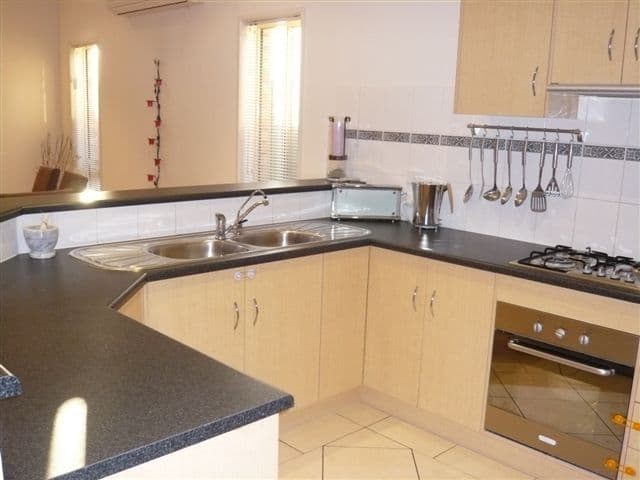 13 Sandpiper Chase, MAWSON LAKES SA 5095, Mawson Lakes - Thumbnail 4