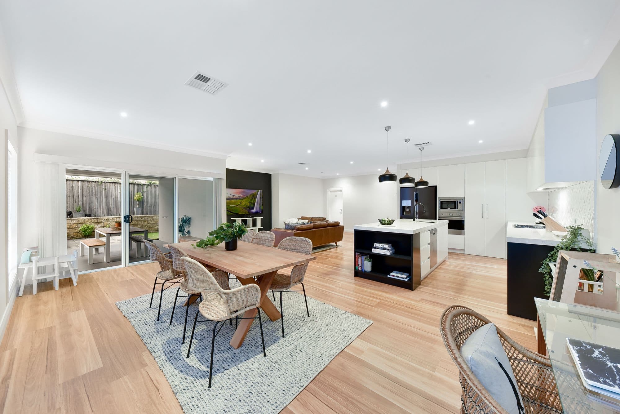 12 Liz Kernohan Drive, Elderslie NSW 2570, Elderslie - Thumbnail 3