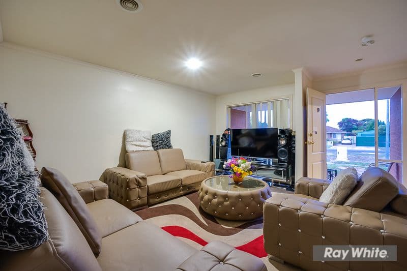 19 Hooker Road, Werribee VIC 3030, Werribee - Thumbnail 2