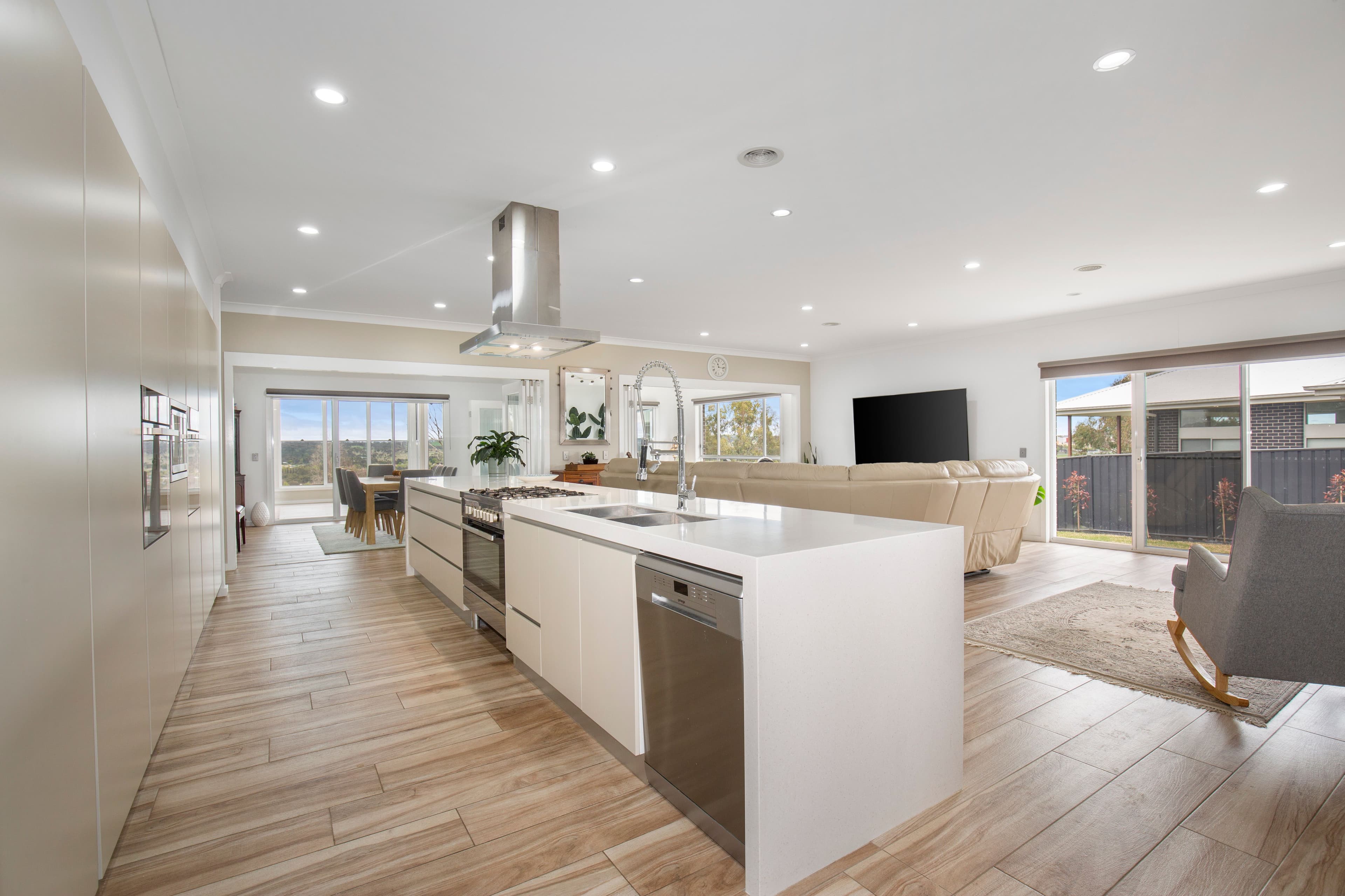 30 Grandview Crescent, Armidale NSW 2350, Armidale - Thumbnail 3