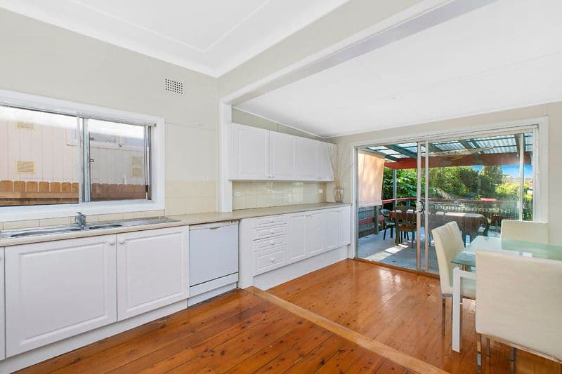 5 Fairport Street, NORTH CURL CURL NSW 2099, North Curl Curl - Thumbnail 4