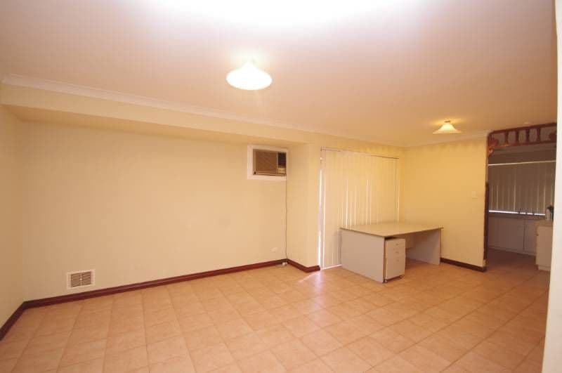 17 Gossamer Avenue, MIRRABOOKA WA 6061, Mirrabooka - Thumbnail 3