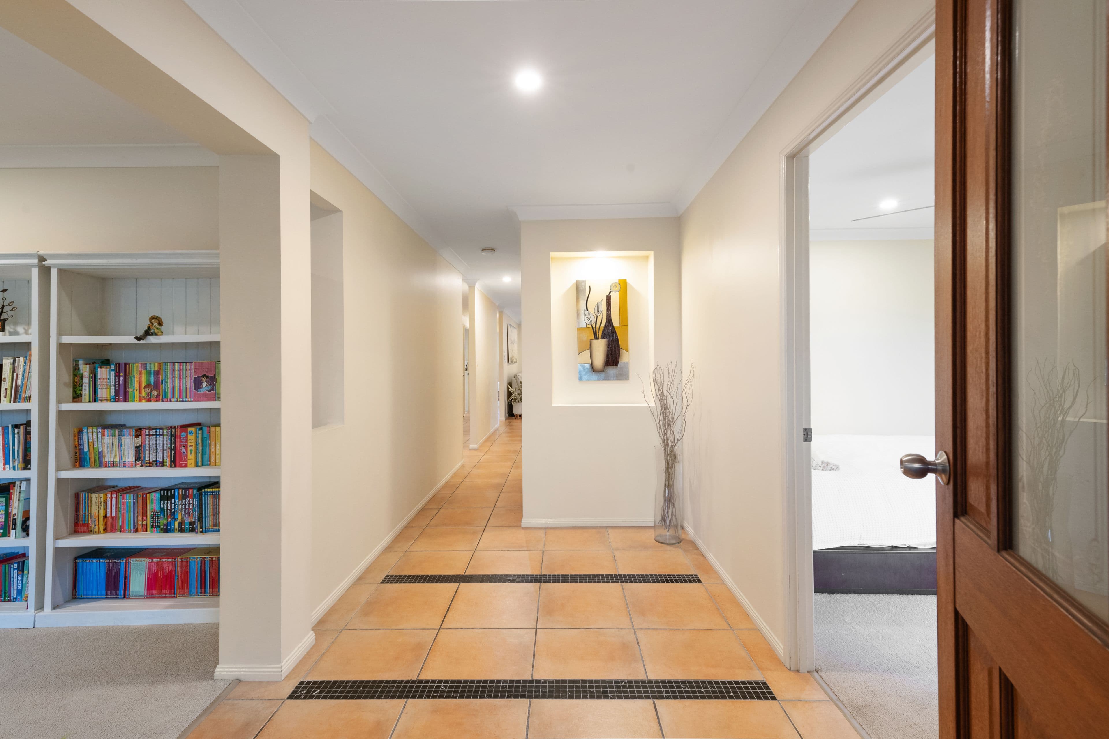 7 Finke Close, Parkinson QLD 4115, Parkinson - Thumbnail 2