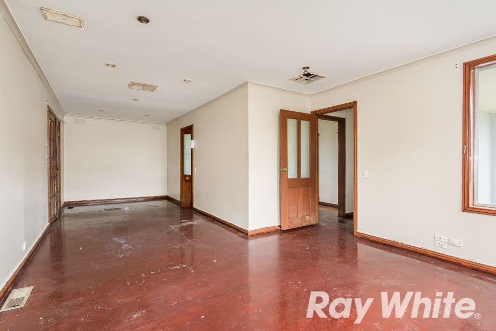 10 Jindalee Avenue, Yallambie VIC 3085, Yallambie - Thumbnail 2