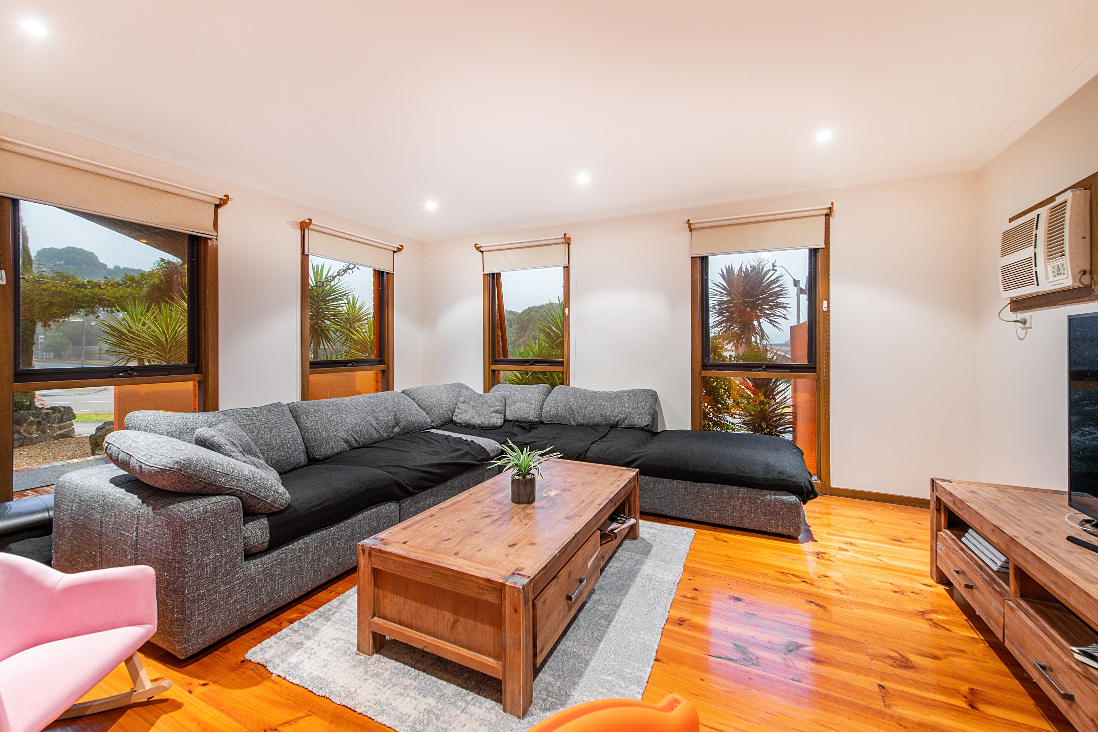 1 Murray Crescent, Rowville VIC 3178, Rowville - Thumbnail 3