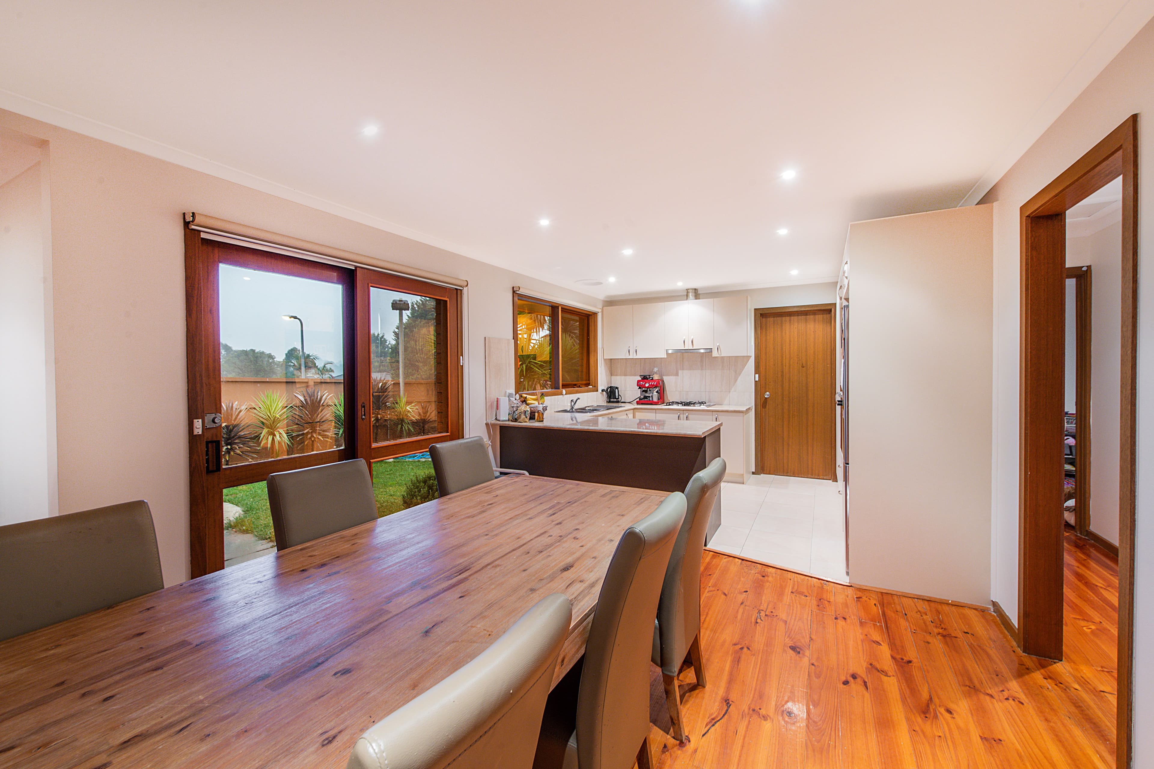 1 Murray Crescent, Rowville VIC 3178, Rowville - Thumbnail 4