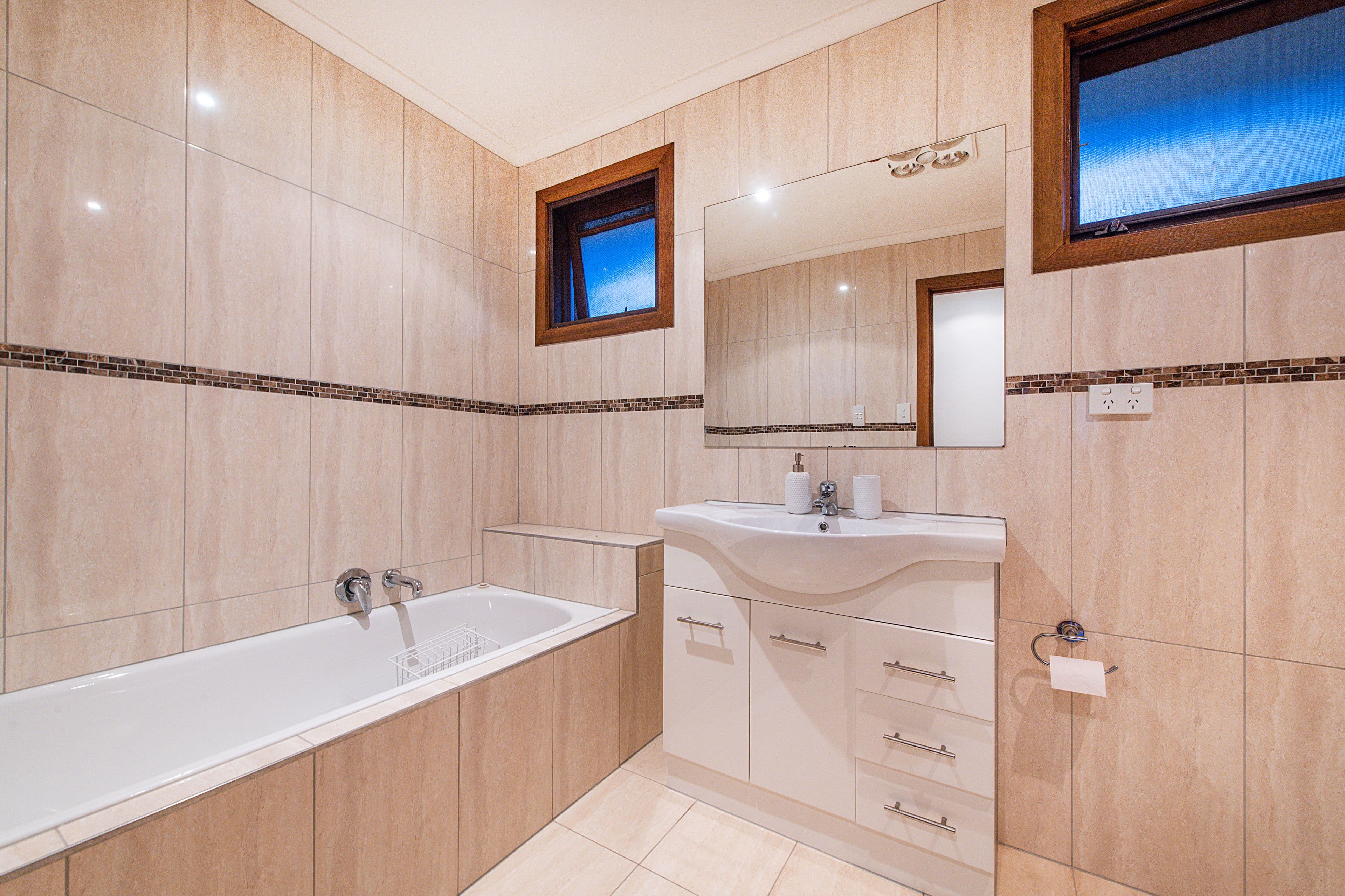 1 Murray Crescent, Rowville VIC 3178, Rowville - Thumbnail 6