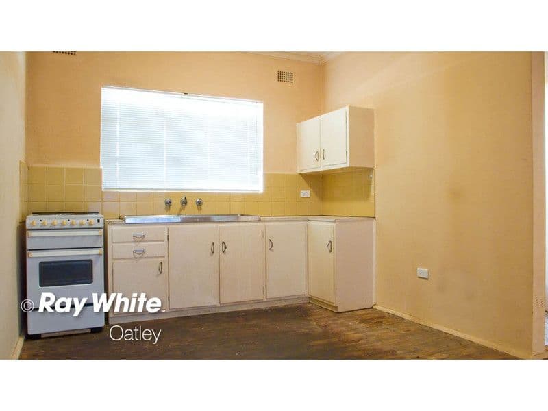9 St Georges Road, PENSHURST NSW 2222, Penshurst - Thumbnail 4