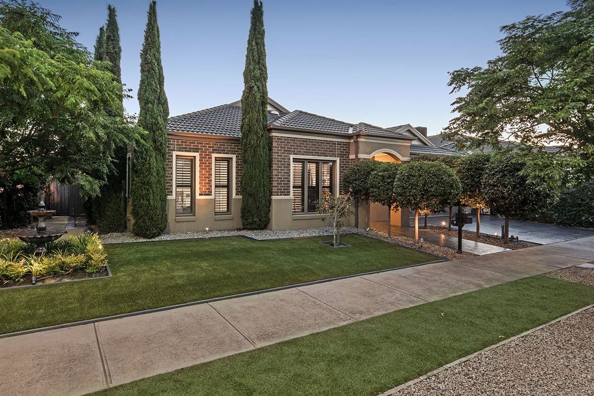 18 Gainsborough Drive, Craigieburn VIC 3064, Craigieburn - Thumbnail 2