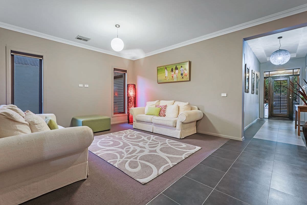 18 Gainsborough Drive, Craigieburn VIC 3064, Craigieburn - Thumbnail 4