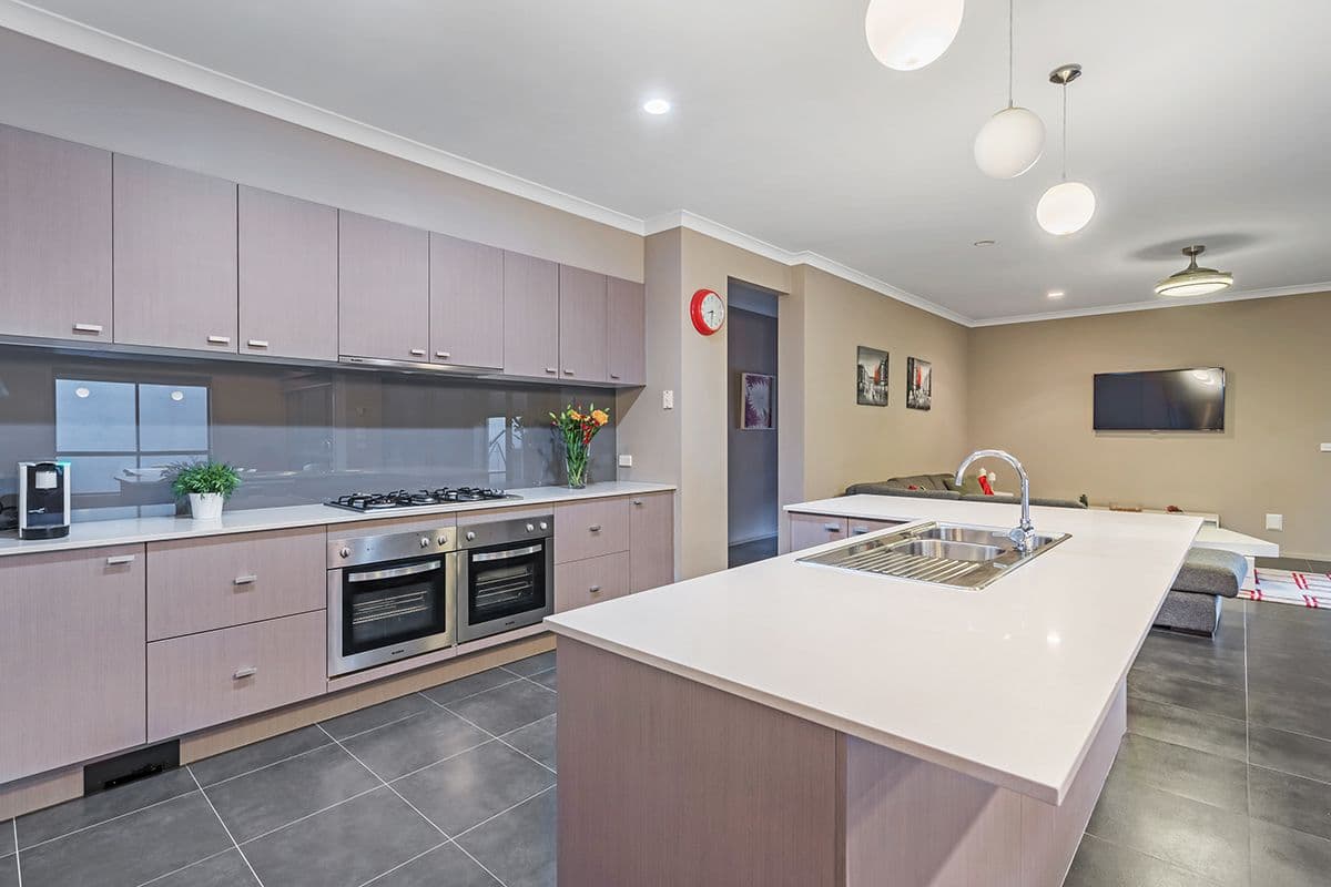 18 Gainsborough Drive, Craigieburn VIC 3064, Craigieburn - Thumbnail 6