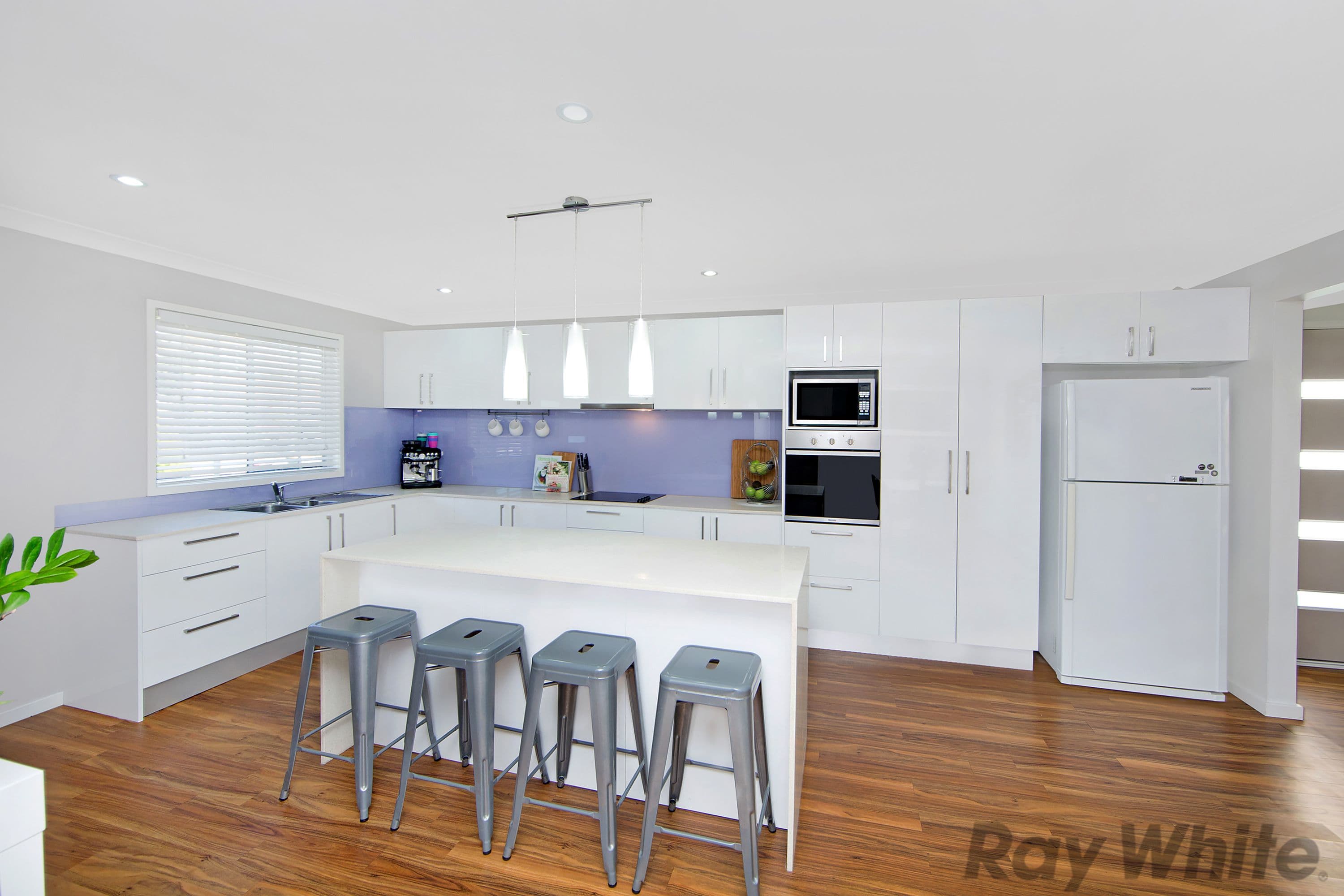 6 Chisholm Avenue, Lake Munmorah - Thumbnail 3