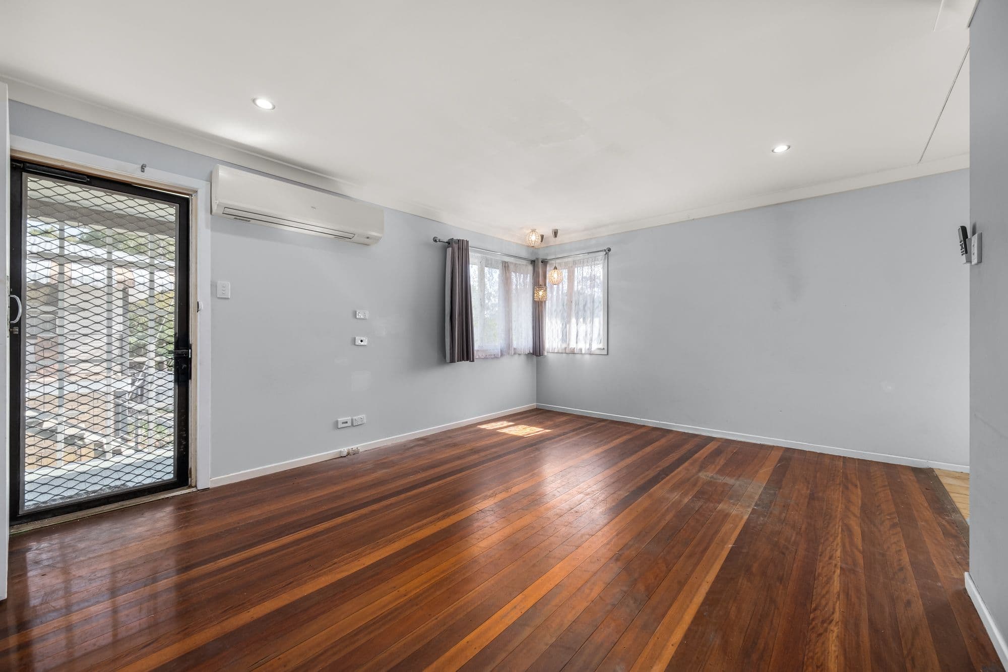 23 Susannah Street, Oxley QLD 4075, Oxley - Thumbnail 2