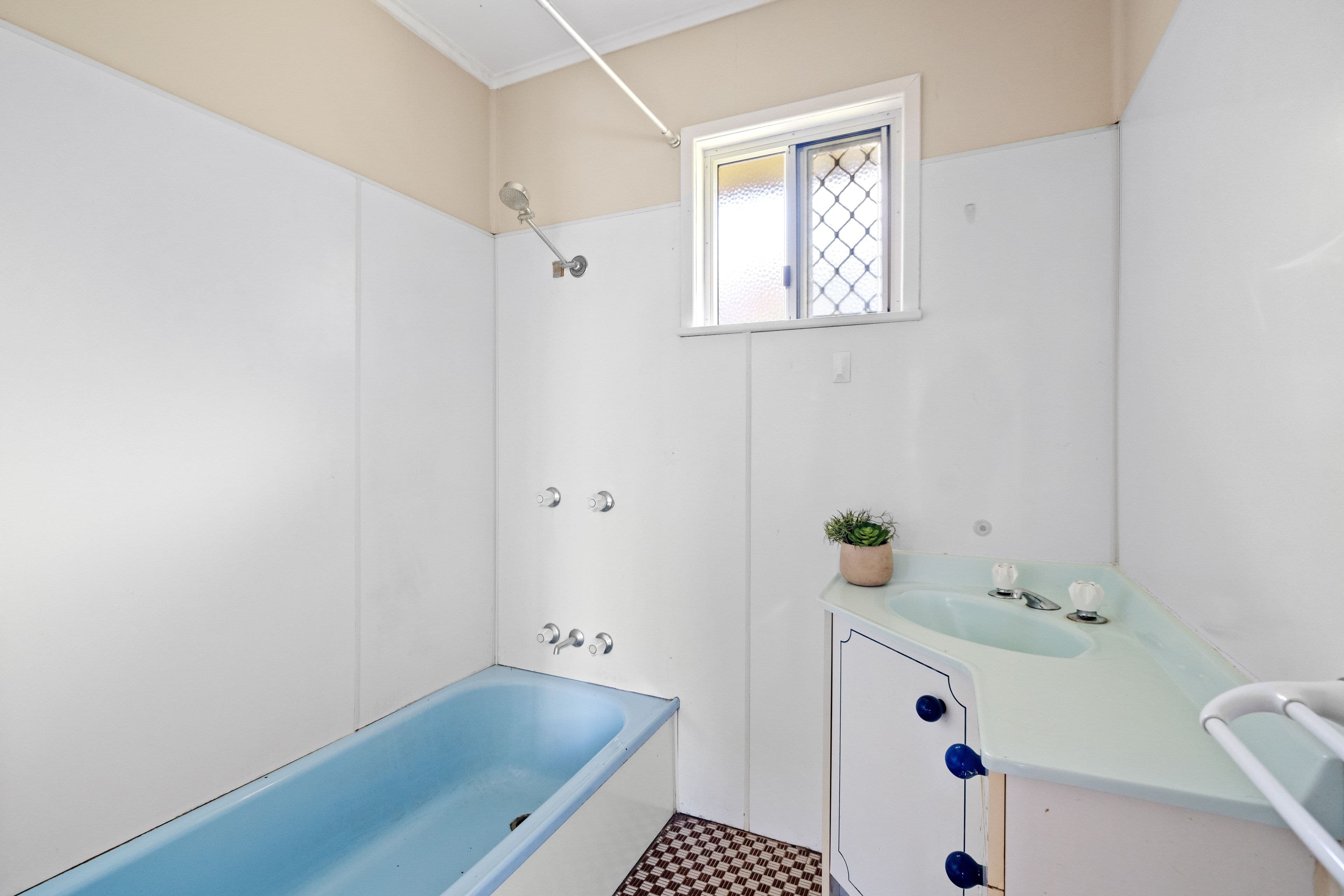 25 Harold Street, Bundamba QLD 4304, Bundamba - Thumbnail 8