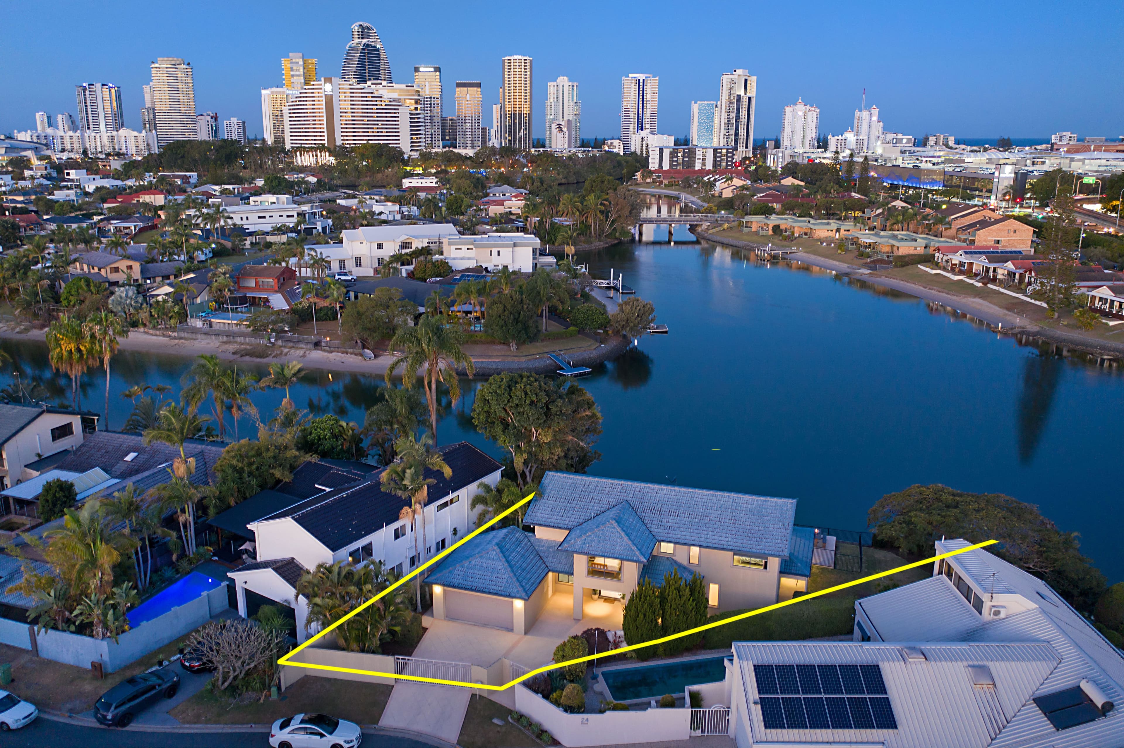 22 Maureen Court, Broadbeach Waters QLD 4218, Broadbeach Waters - Thumbnail 5