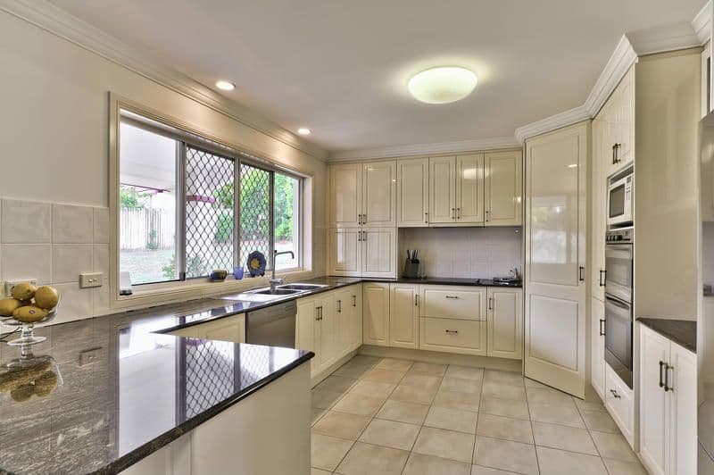 8 Gemini Place, BRIDGEMAN DOWNS QLD 4035, Bridgeman Downs - Thumbnail 4