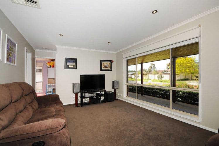 45 Balmain Drive, Carrum Downs VIC 3201, Carrum Downs - Thumbnail 3