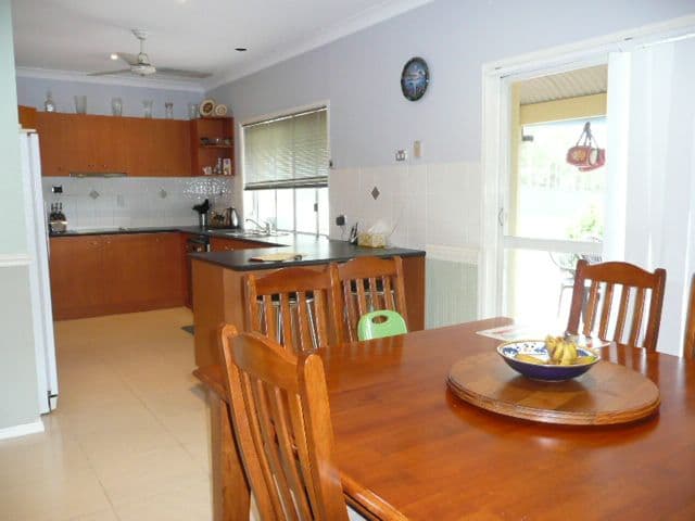 16 Connemara Road, GAVEN QLD 4211, Gaven - Thumbnail 5