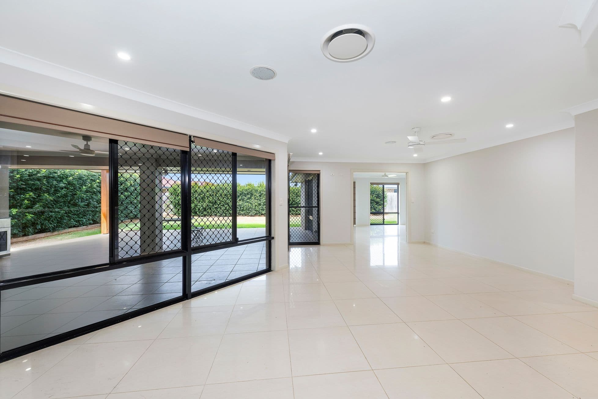 13 Leon Place, Coral Cove QLD 4670, Coral Cove - Thumbnail 4