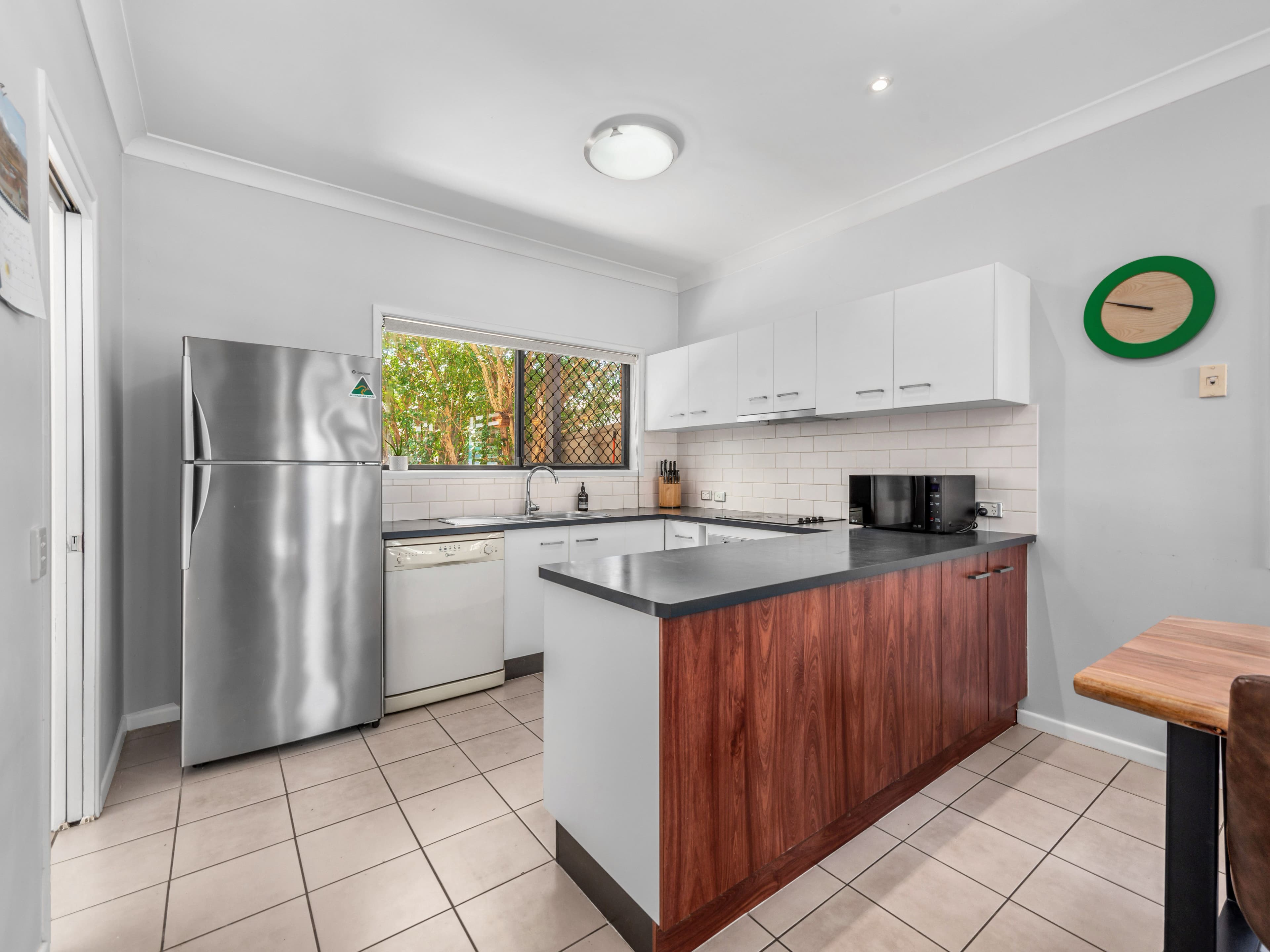 11 Cardross Street, Yeronga QLD 4104, Yeronga - Thumbnail 6