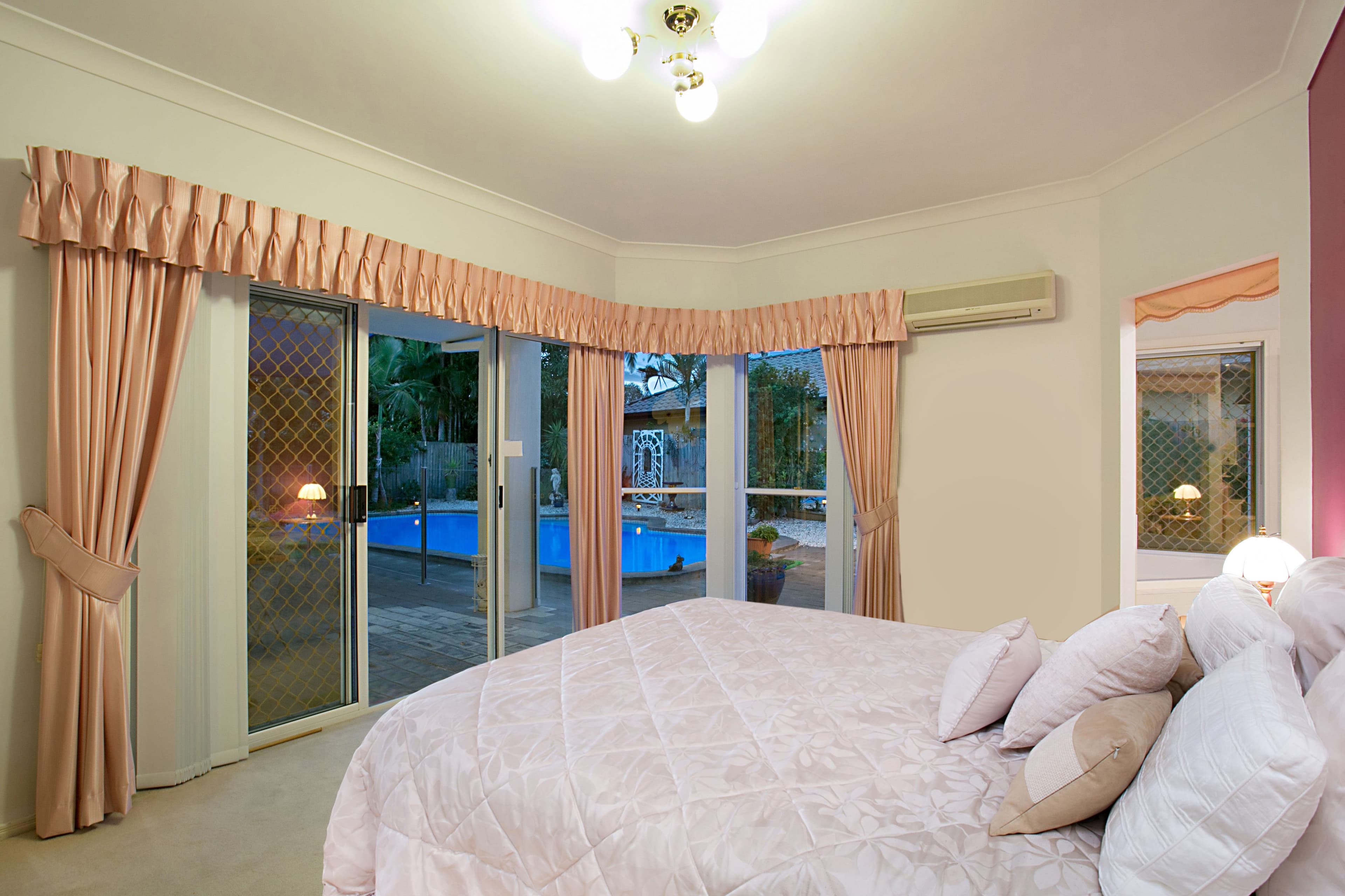 2 Monteclair Court, Mermaid Waters QLD 4218, Mermaid Waters - Thumbnail 8