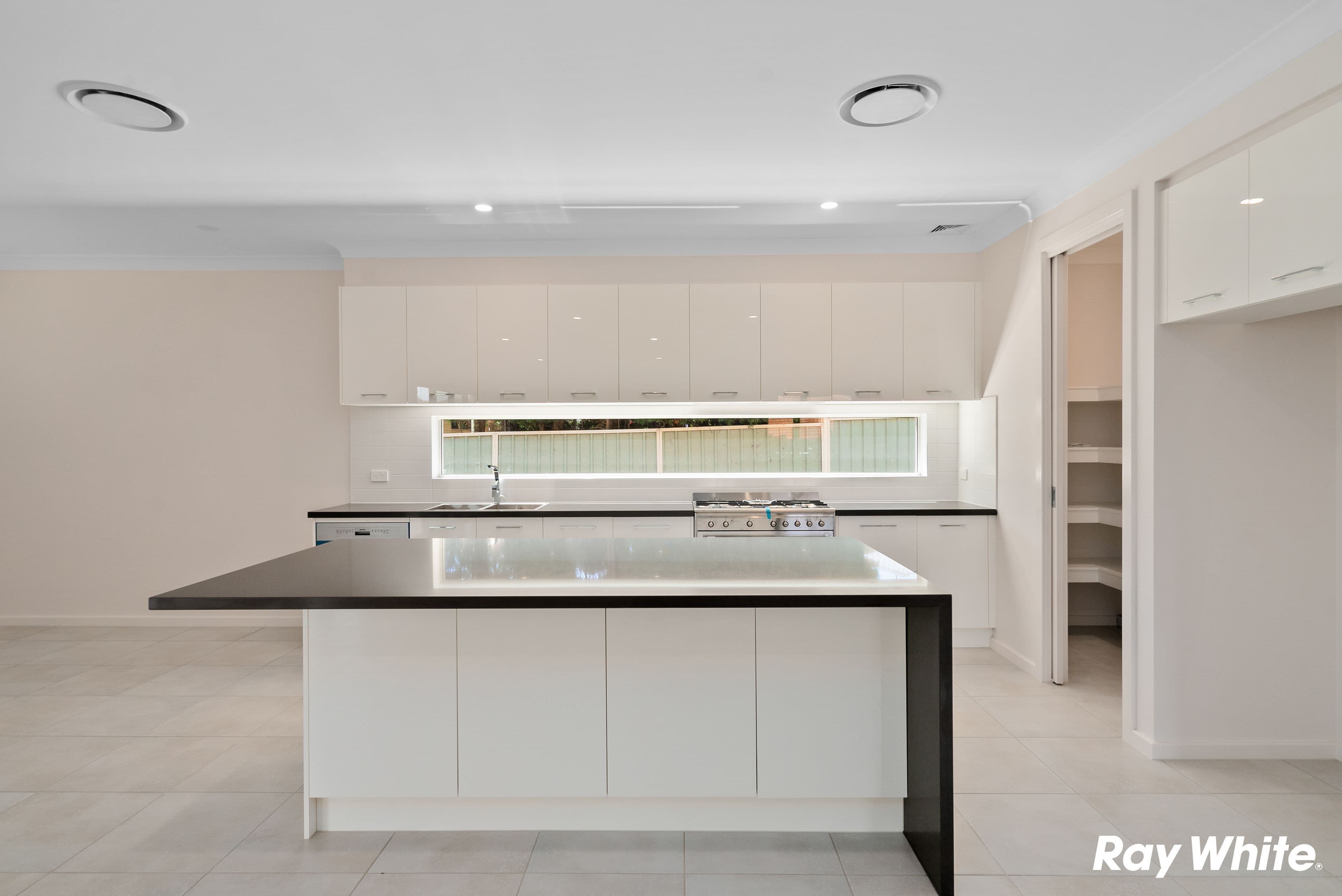 5 Penza Place, Quakers Hill NSW 2763, Quakers Hill - Thumbnail 3