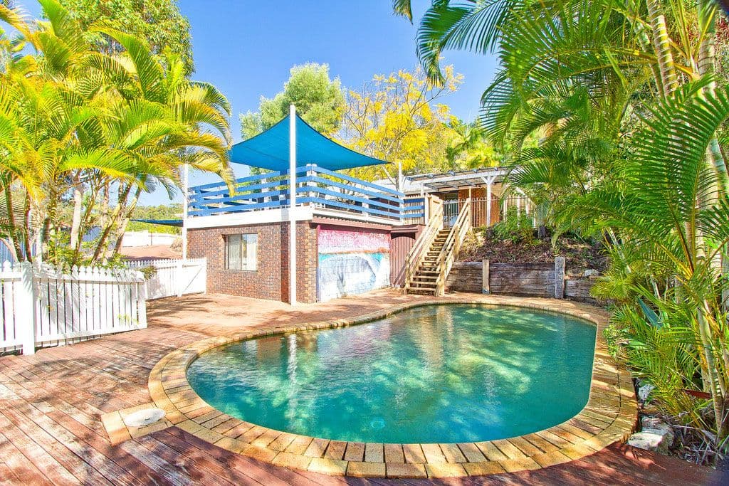 7 Pinecone Court, ELANORA QLD 4221, Elanora - Thumbnail 2