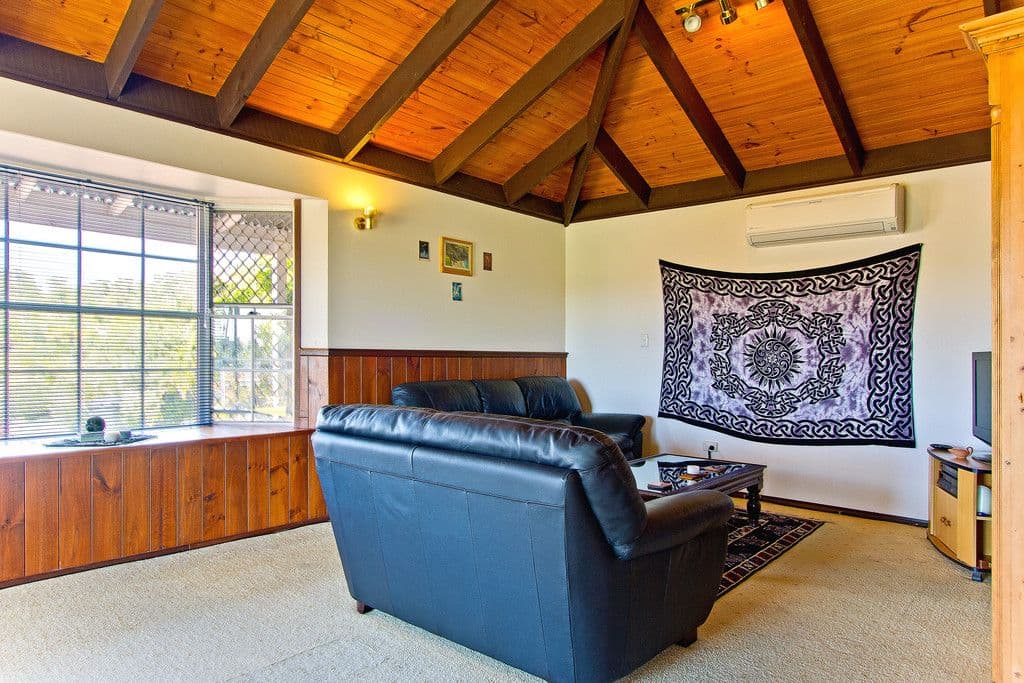 7 Pinecone Court, ELANORA QLD 4221, Elanora - Thumbnail 7
