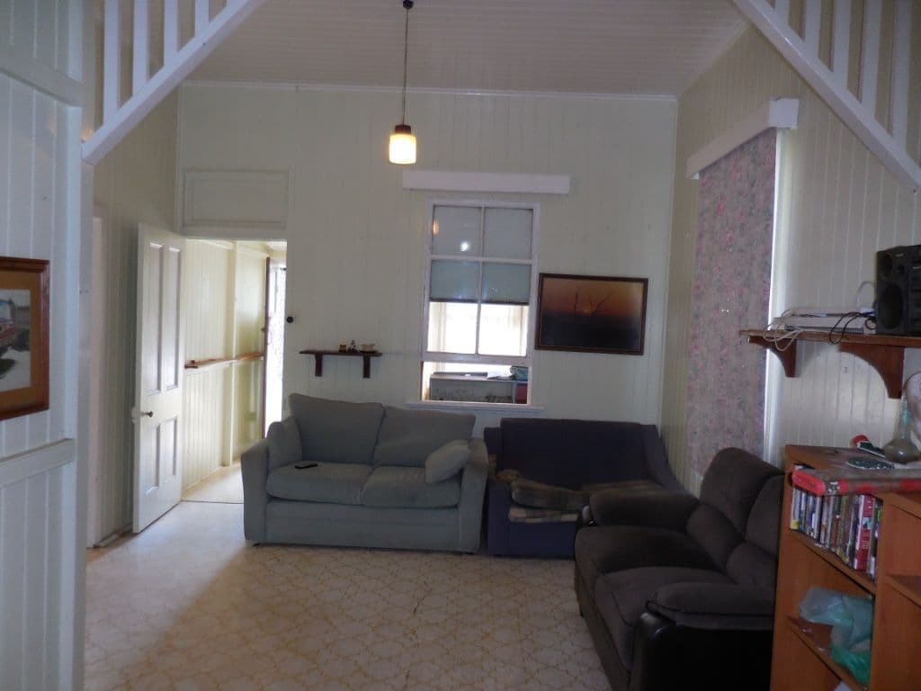 21 Knight, Kingaroy QLD 4610, Kingaroy - Thumbnail 2