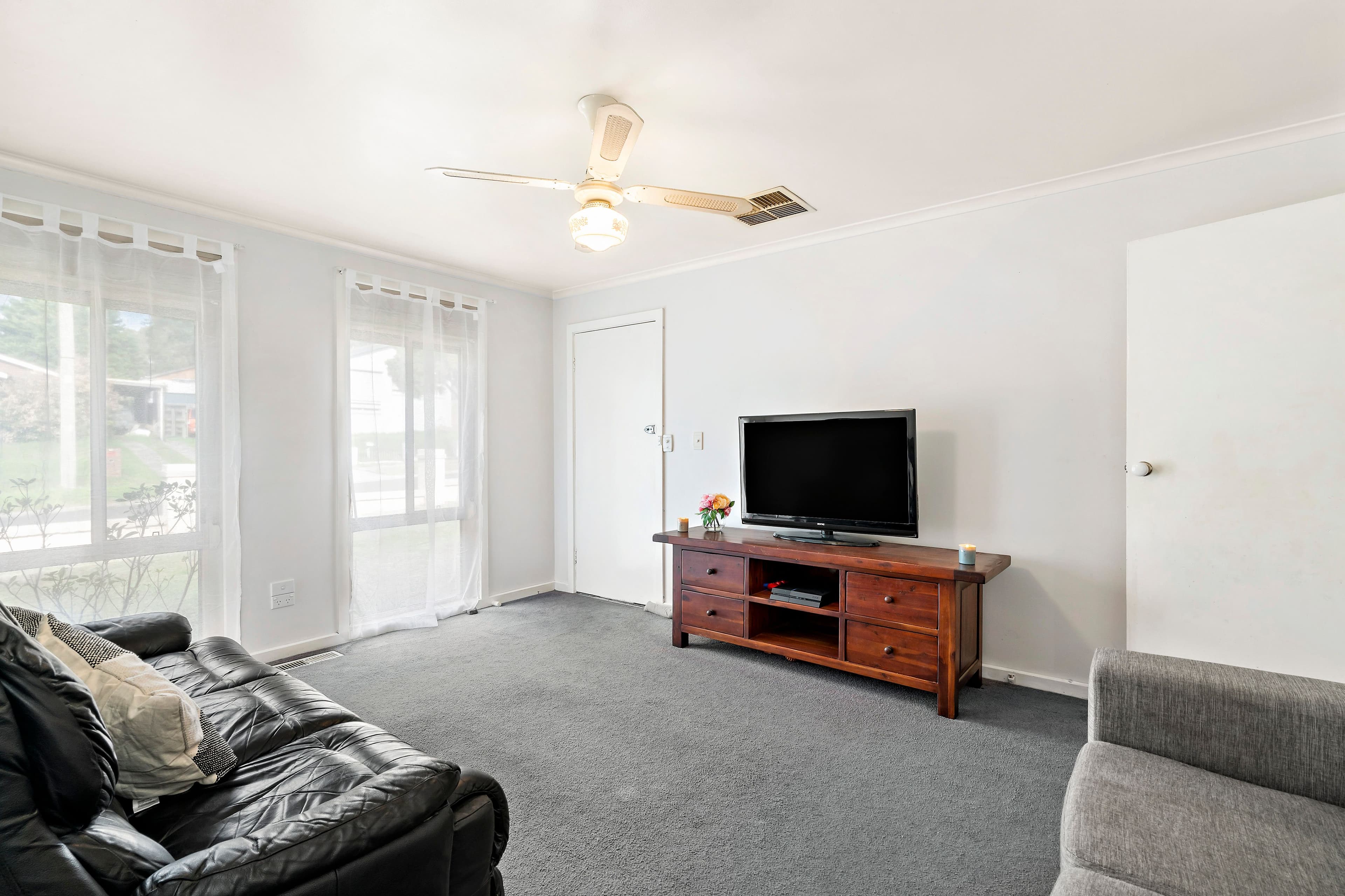 15 Whitewood Street, Frankston North VIC 3200, Frankston North - Thumbnail 3