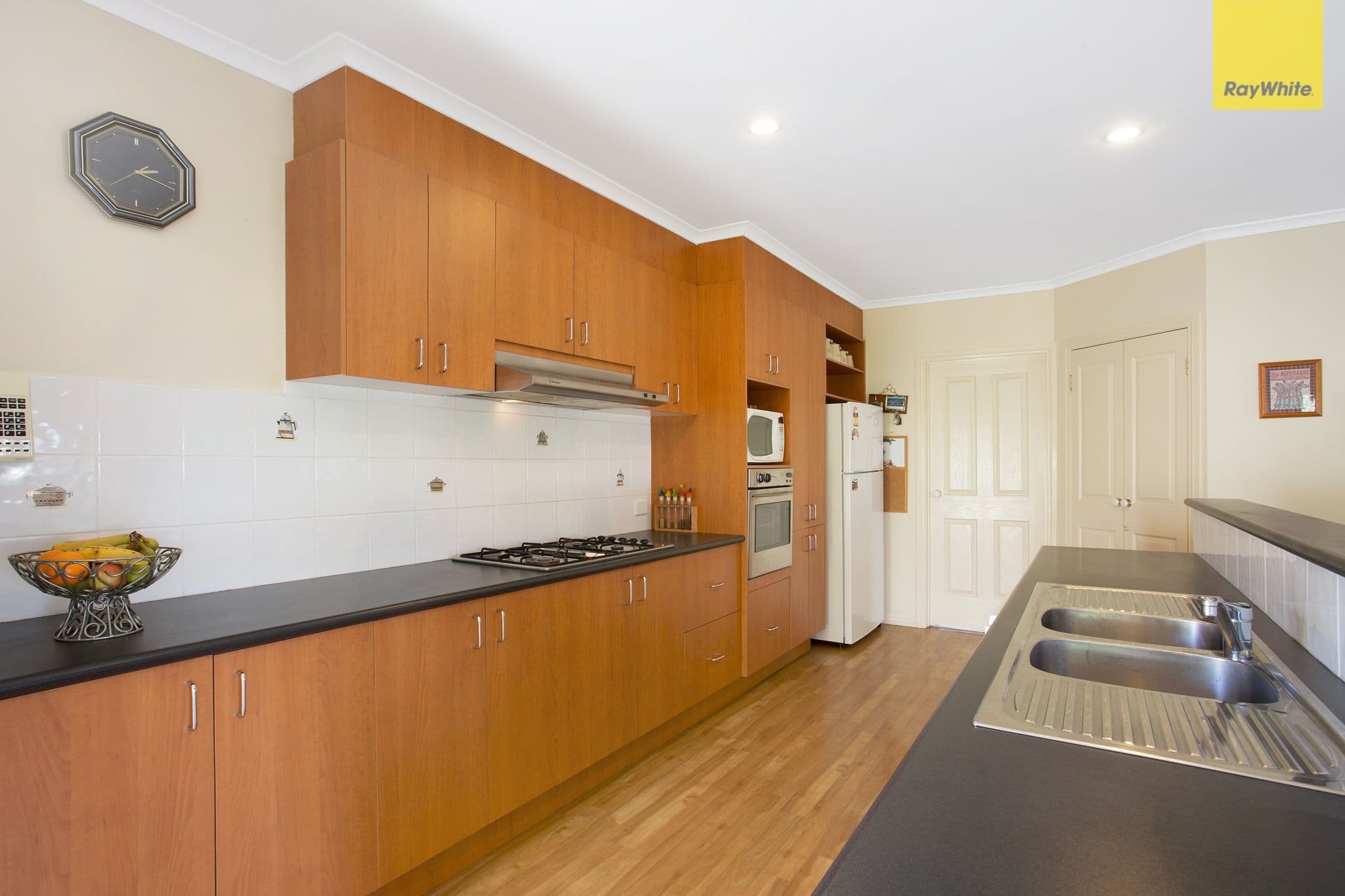 3 Bramshaw Crescent, Hillside VIC 3037, Hillside - Thumbnail 5