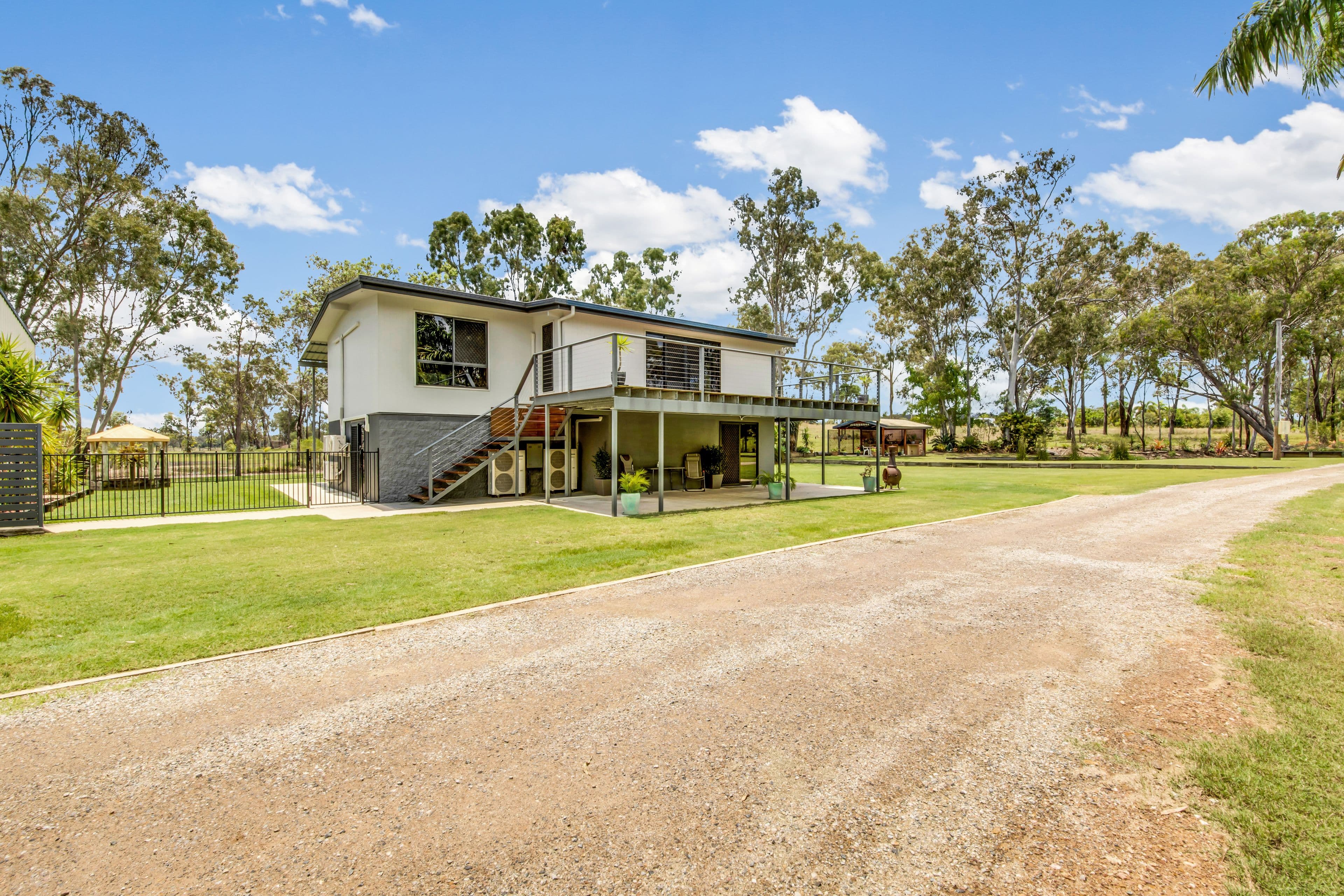 34 Mcpherson Road, Boyne Island QLD 4680, Boyne Island - Thumbnail 4