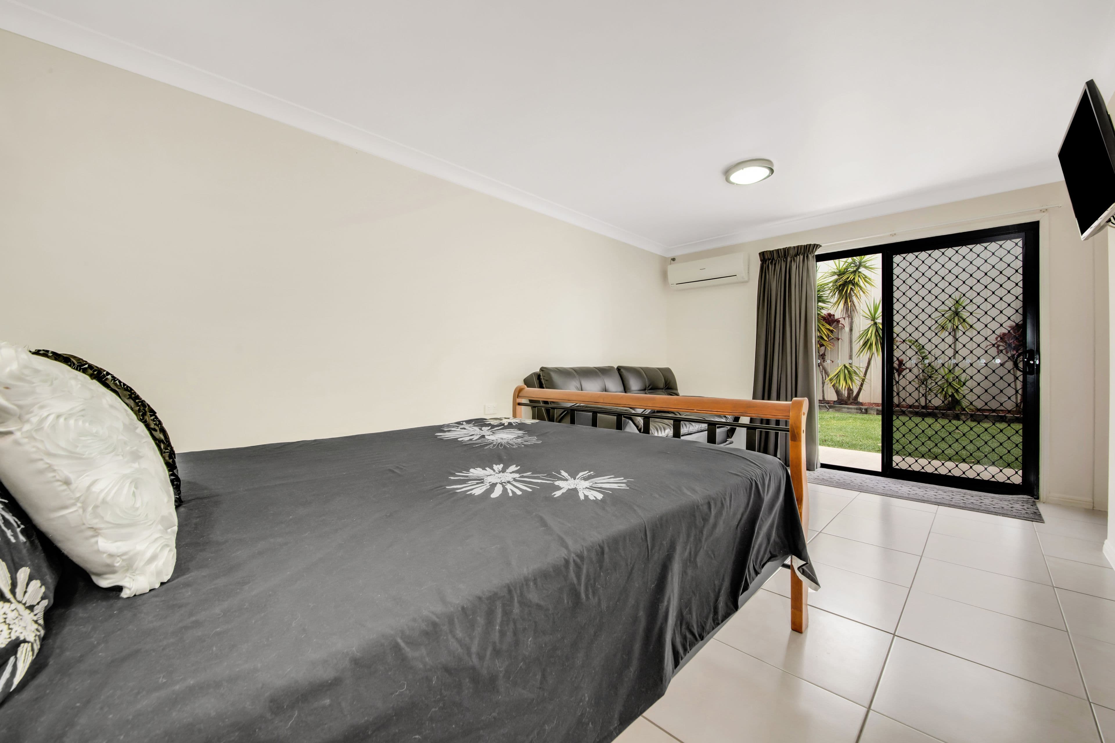 34 Mcpherson Road, Boyne Island QLD 4680, Boyne Island - Thumbnail 7