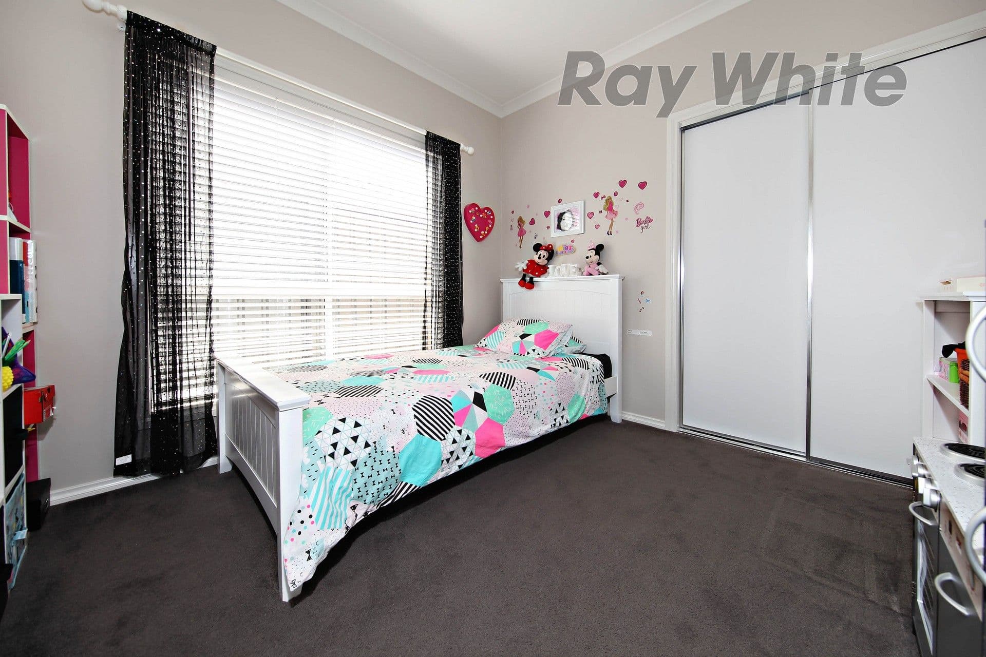 11 Michael Place, Point Cook VIC 3030, Point Cook - Thumbnail 7