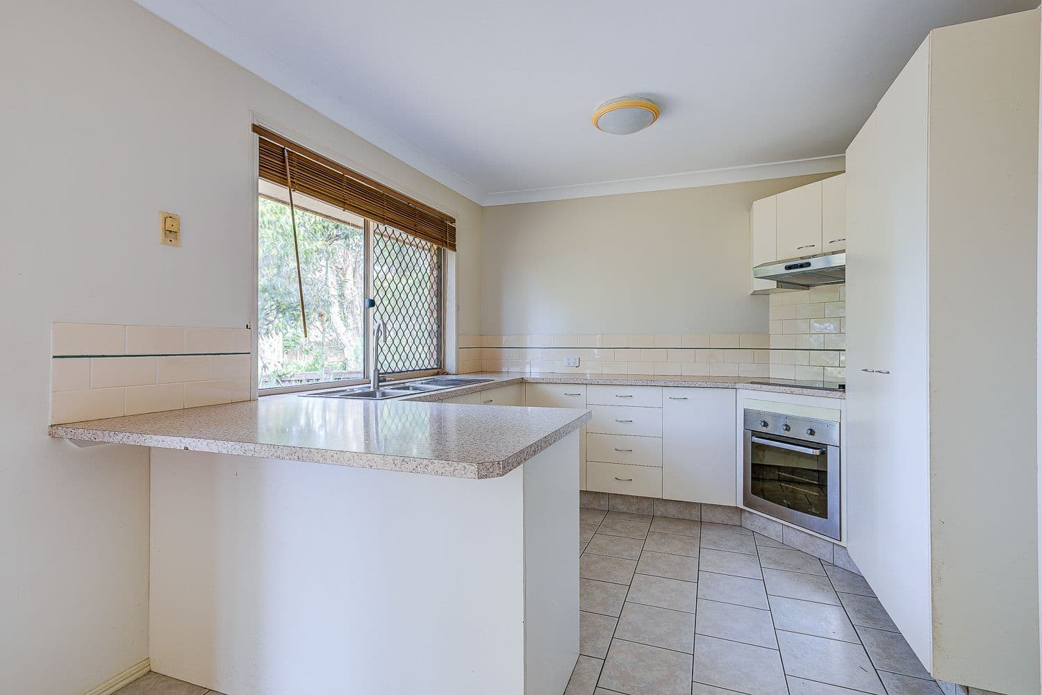 81 Castile Crescent, Edens Landing QLD 4207, Edens Landing - Thumbnail 5