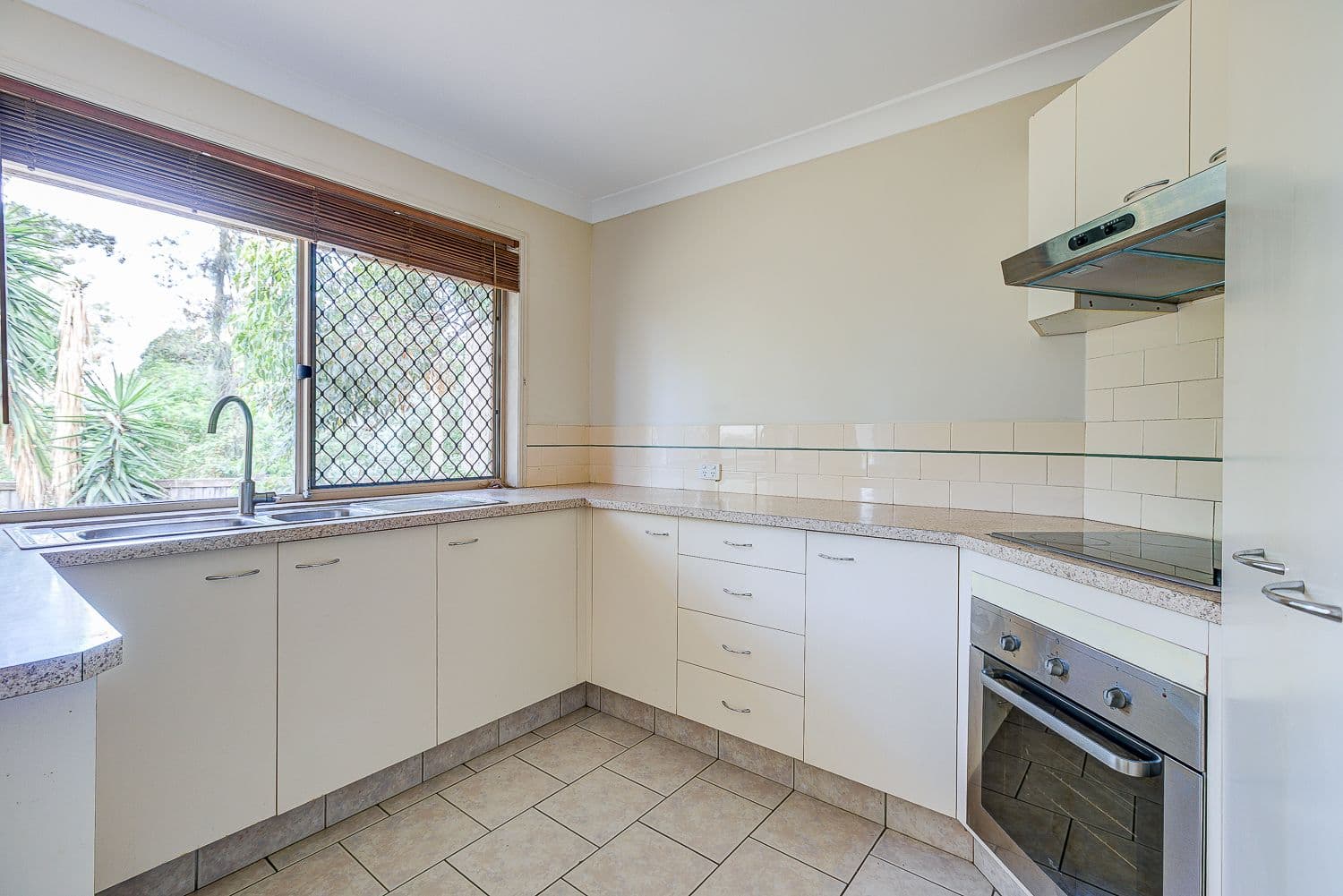 81 Castile Crescent, Edens Landing QLD 4207, Edens Landing - Thumbnail 6